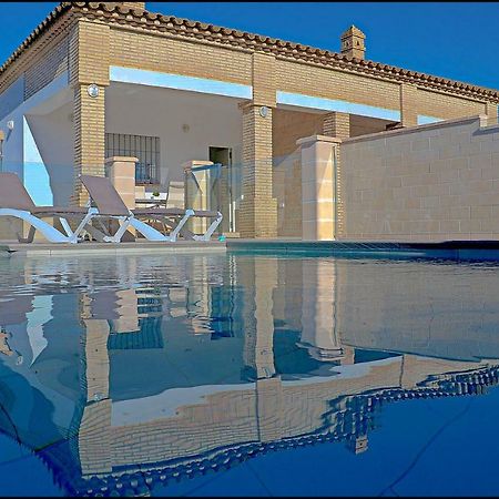 Chalet Penuelas Con Piscina โกนิล เด ลาฟรอนเตรา ภายนอก รูปภาพ