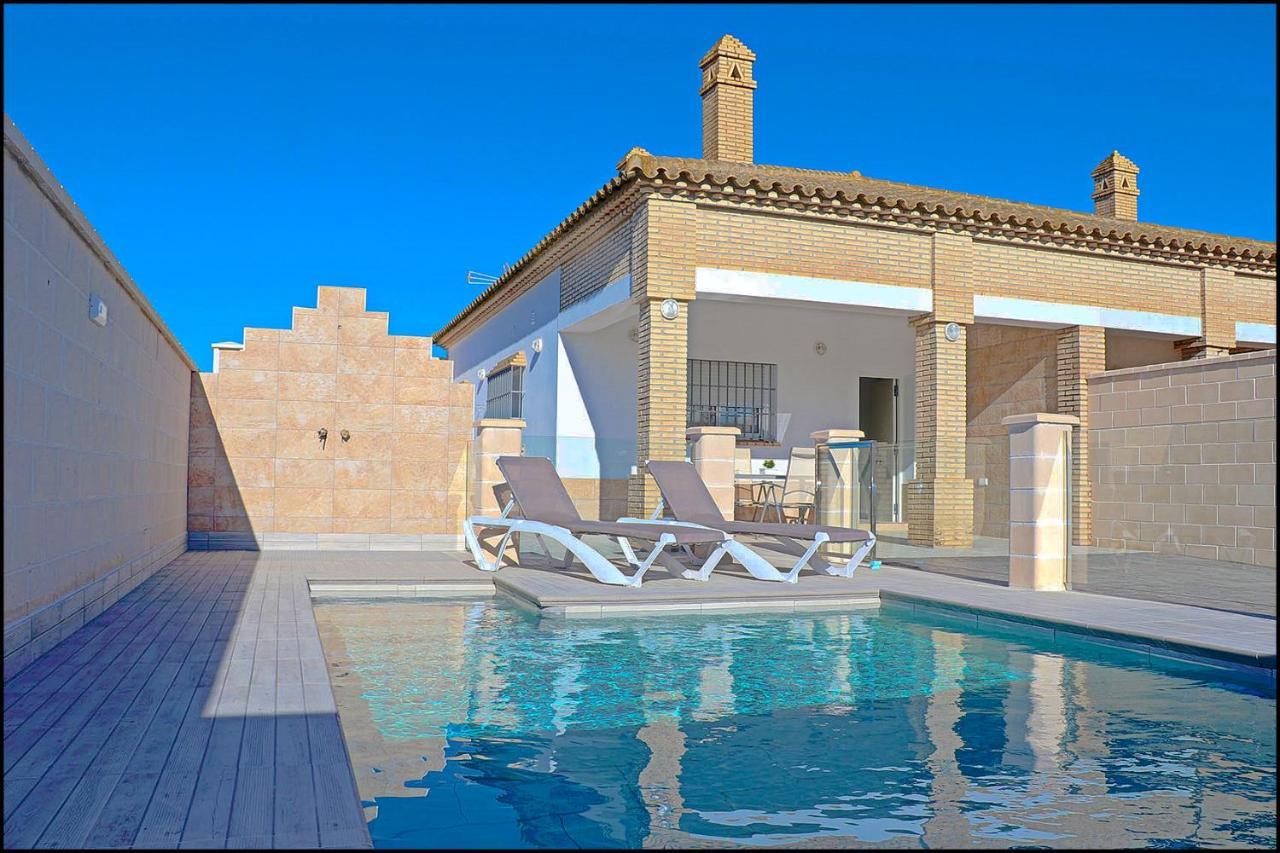 Chalet Penuelas Con Piscina โกนิล เด ลาฟรอนเตรา ภายนอก รูปภาพ