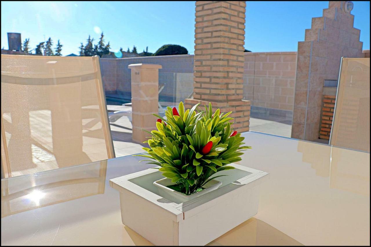 Chalet Penuelas Con Piscina โกนิล เด ลาฟรอนเตรา ภายนอก รูปภาพ