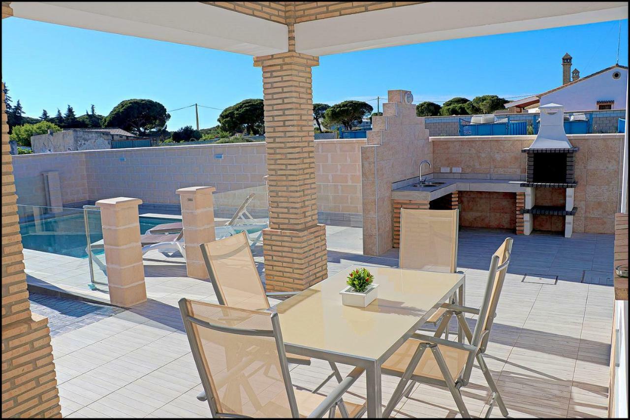 Chalet Penuelas Con Piscina โกนิล เด ลาฟรอนเตรา ภายนอก รูปภาพ